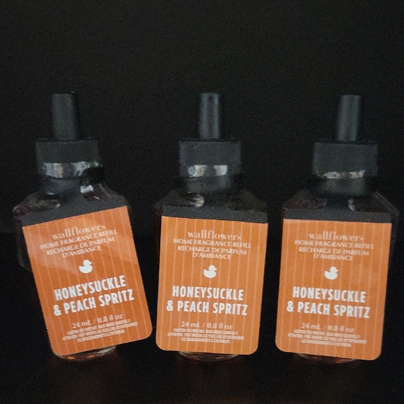 3pc White Barn Honeysuckle & Peach Spritz Wallflower Refills - New!! - Picture 1 of 1